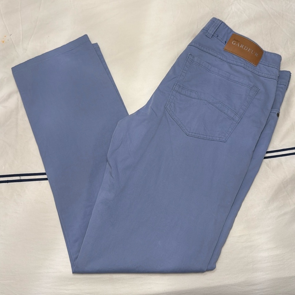 NWOT Atrlier Gardeur Blue Pants. Regular fit. 34x34